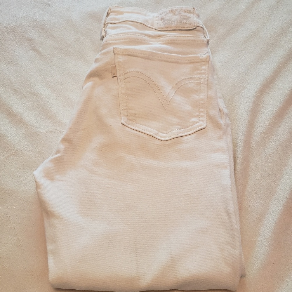 535 Levi's super skinny capris
